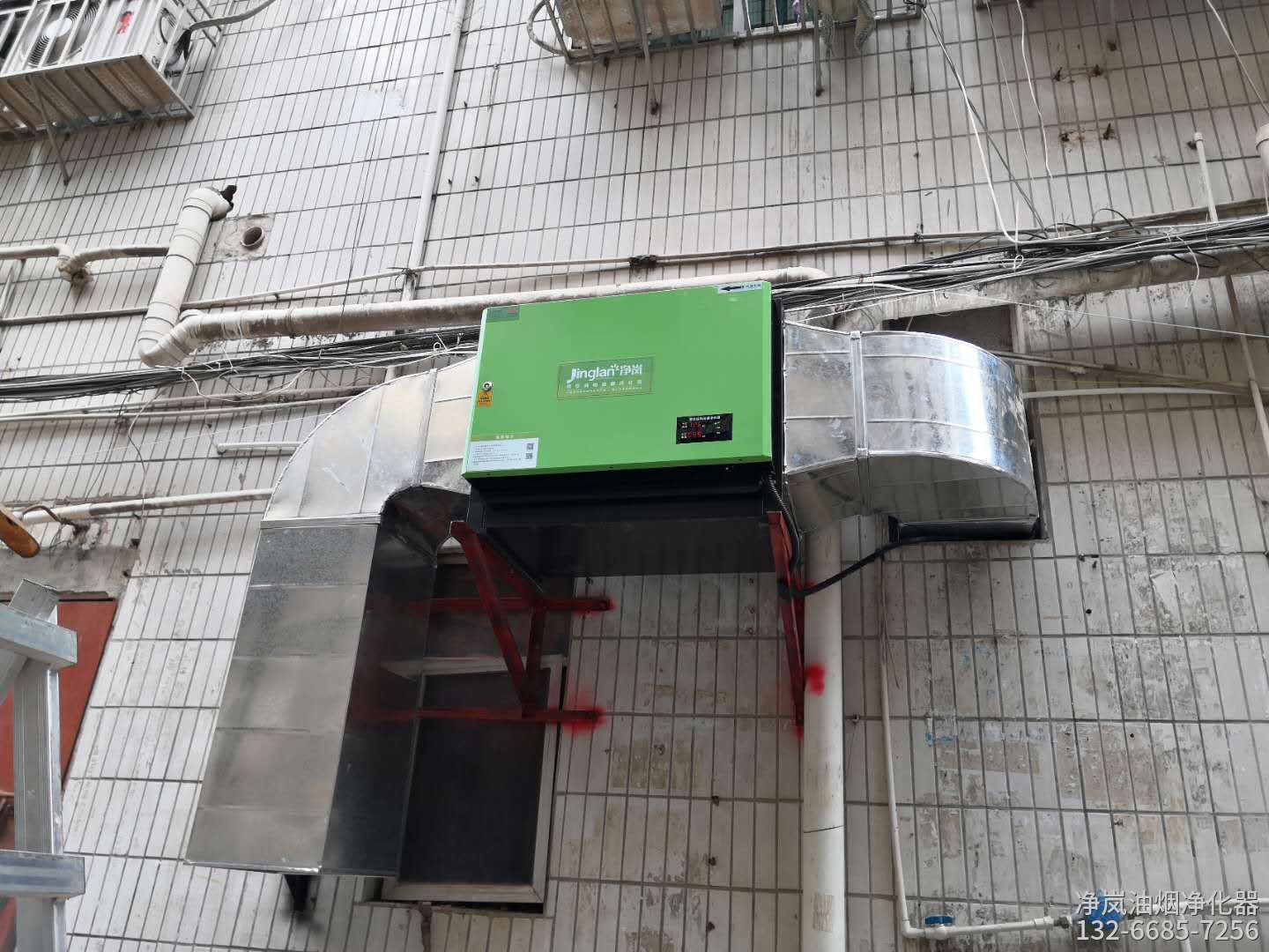 深圳市龙岗区·老荆州烧烤·6000风量油烟净化器安装案例