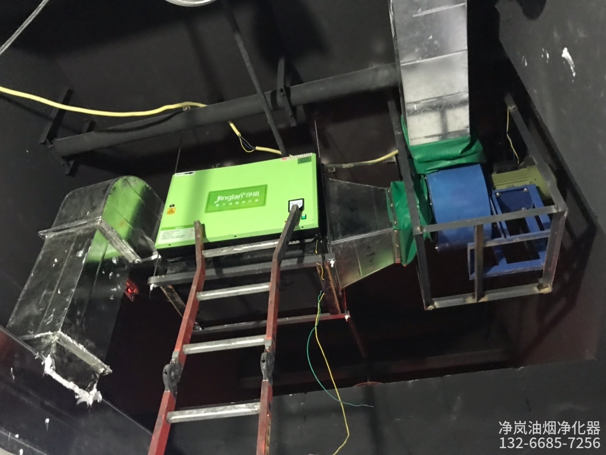 宜春市·小厨特色烧烤餐厅·10000风量油烟净化器安装案例!!0-rate